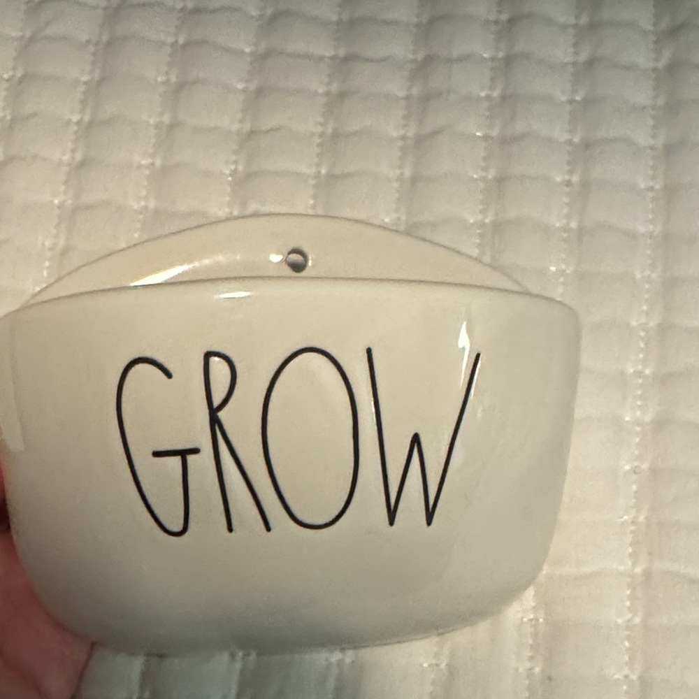 Rae Dunn Cream 'GROW' Ceramic wall pocket Planter